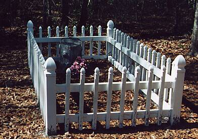 Grave in Woodbine
